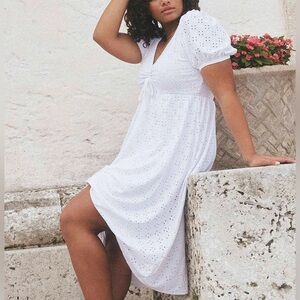 NWT V-Neck Textured Puff Sleeve Midi Dress - White - Large